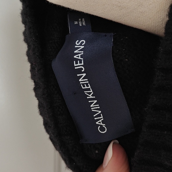 Kelvin Klein Black sweater - Picture 4 of 6